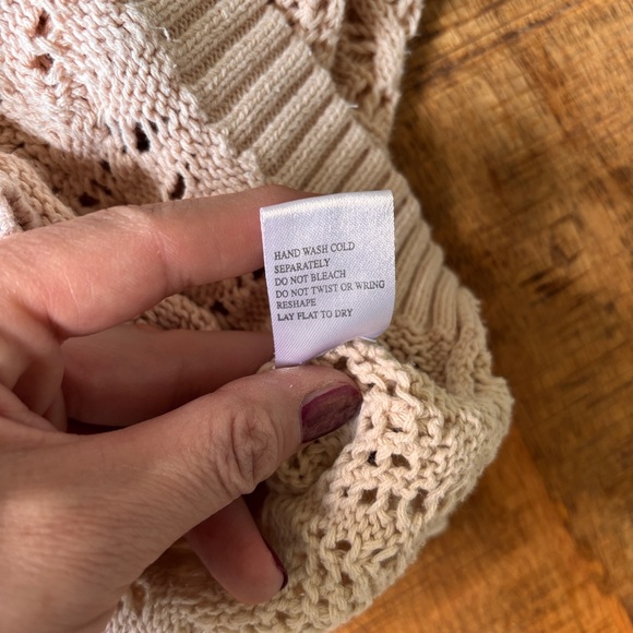 Crochet Cropped Sweater - Picture 5 of 6